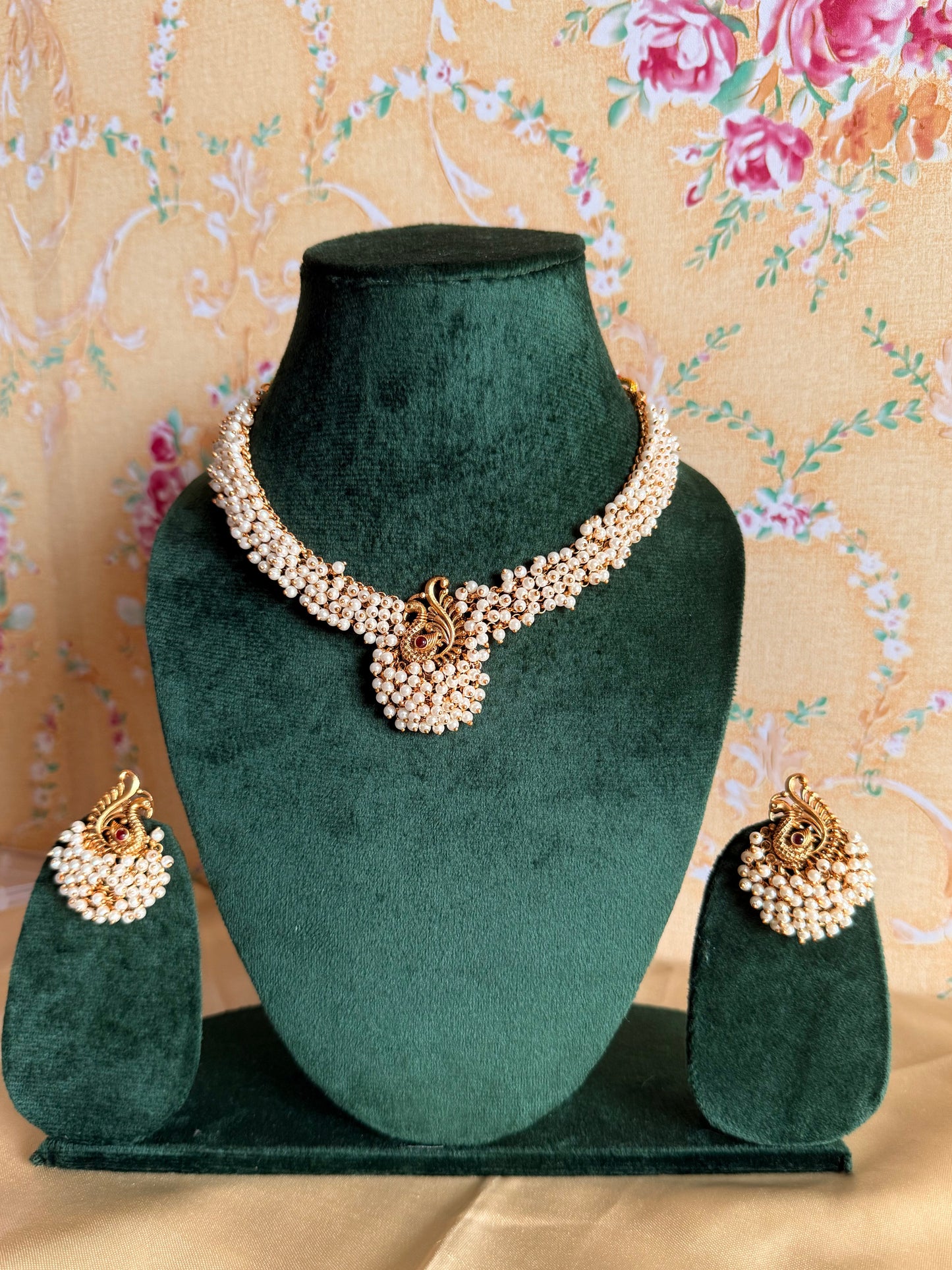 Mayura Mukta Choker